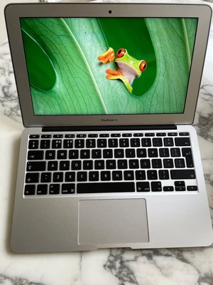 £120 • Buy MacBook Air 11  (Early 2015) Good Condition BATTERY IS NOT BEST   MUST GO