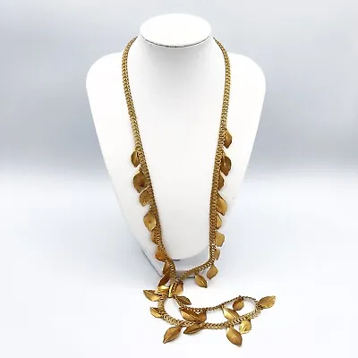 Vintage Trifari Gold Tone Falling Leaves Leaf Charm Long 30” Necklace N092 • $39.50