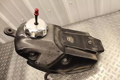 05 Honda Crf250r Gas Fuel Tank Cell Petrol Reservoir 17510-krn-730 • $40