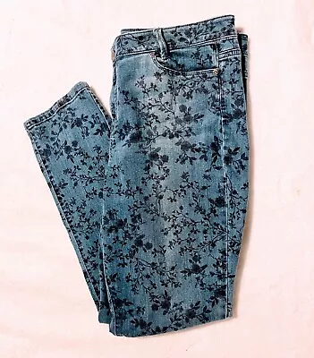 Blue Liberty Floral J. JILL Weekender Straight Leg Mid Rise 5 Pocket Jeans 16 • $22.99