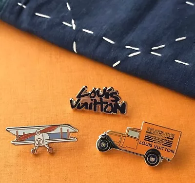 ⚡AUTHENTIC⚡ LOUIS VUITTON X VVV Exhibit Louis Vuitton Pins *BRAND NEW* SET OF 3 • $350