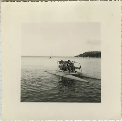 ANTIQUE PHOTO - VINTAGE SNAPSHOT - PEDAL - PEDAL BOAT Circa 1950 • $10.82