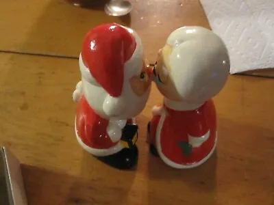 Vintage MCM Pair Of 2 Kissing Mr. & Mrs. Claus Figurine Japan Hand Painted • $22