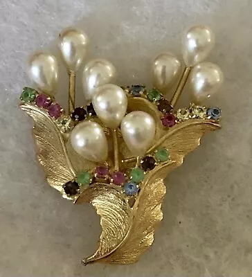 Vtg Flower Brooch Pin Cluster Bouquet Crystals Pin Badge Gold Tone • $24.99