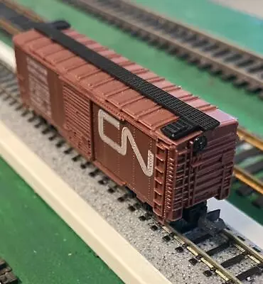 N Scale Arnold Rapido Canadian National 40’ Boxcar W Rapido Couplers • $9.50