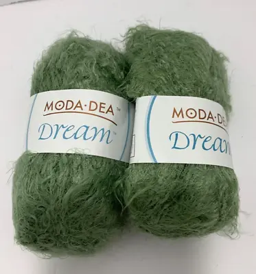 2 Skeins Coats Moda-Dea Dream Yarn Leaf Green 3660 #4 Weight Nylon Acrylic • $8