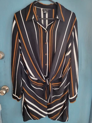 $18 • Buy City Chic Size 14 Long Sleeve Shirt 