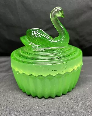 Vintage Jeannette Green Glass Vanity Jar Swan On Lid USA Made SEE PICTURES  • $21