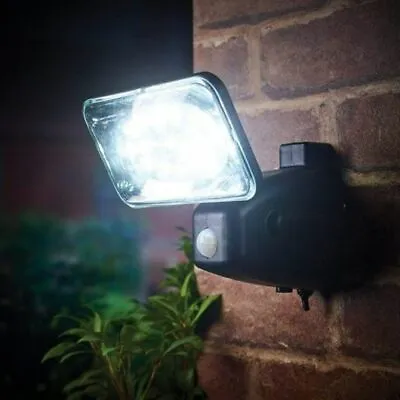 Cole & Bright Dual Powered Solar Ultra Bright Garden Security Light 400 Lumen • £15