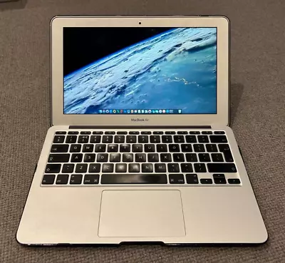 Apple Macbook Air 11  Laptop A1370 Late 2010 1.4ghz Intel Core 2 128gb - Mint • £50