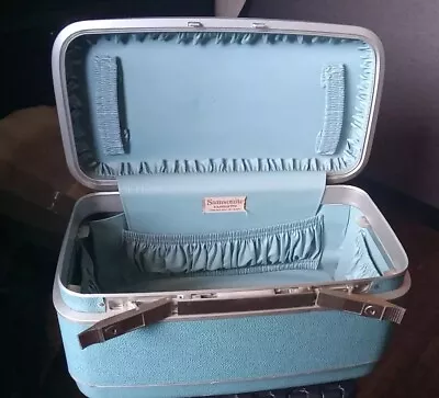 Vintage Blue Samsonite Silhouette Train Case Luggage Makeup Case  • $34.99