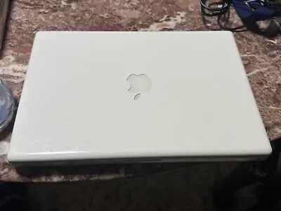 APPLE A1181 MACBOOK 13.3  LAPTOP WITH INTEL DUO 2 CORE 2.1GHz • $200