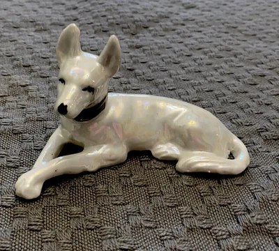 $0.99 • Buy Vintage White German Shepherd Porcelain Dog Figurine Japan 5  Long Iridescent 