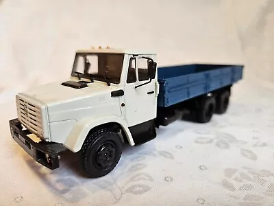 Diecast Model 1:43 ZIL 133G40 • $24.87