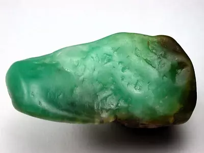 Minerals : Water Worn Translucent Green Chrysoprase Marlborough In Australia • $2.25