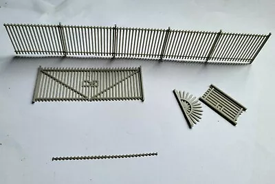 Model Railway 7Ft Security Fencing - Gates - Extras 1:76 OO Gauge - 1.27 Meters • £5.88