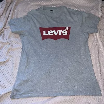 Men’s Levi’s Tshirt Grey Size L • £4.50