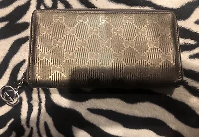 $159 • Buy Gucci Rounded Zipper Long Wallet In Classic Gucci Signature