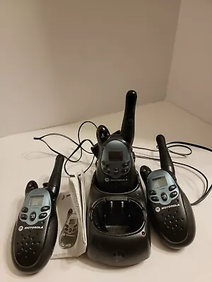 Motorola T5000 2 Way Radios 3 Radios And A Charger That Charges 2 Radios At... • $22