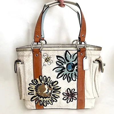 Coach F10870 Signature Bee Flower Appliqué Medium Bag Handbag Purse • $93.50