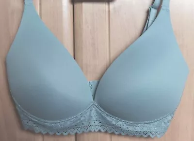 New Ex M&S Soft Non-Wired Padded Plunge T-Shirt Bra 32D Blue • £5