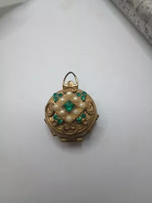 Vintage Coro 4 Picture Locket • $40