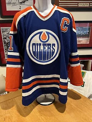 Mark Messier Vintage Edmonton Oilers Jersey (Size-L) • $249.99