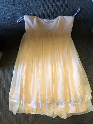 $15 • Buy Stunning Forever New Dress Size 8 Knee Length Apricot