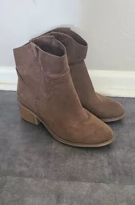 N2 Merona Women's Slip On  Ankle Boots Suede Taupe Size 7.5 • $10