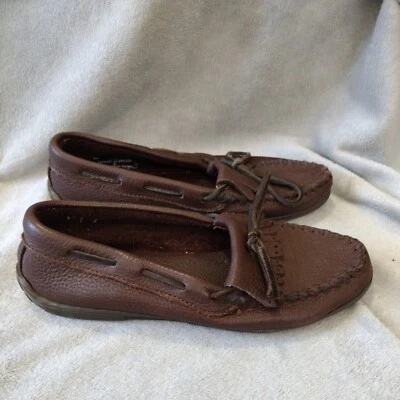 $20 • Buy Minnetonka Moosehide Moccasins Women's Size 9 Kilty