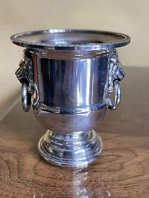 £6 • Buy Viners Of Sheffield Silver Plated Table Salt Or Vase  7.5cm Tall