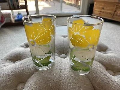 Vintage Set Of 2 Floral Drinking Or Juice Glasses • $8