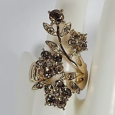 Vintage Gold Tone Flower Ring Stretch Band Elastic Fashion Rhinestone Grannycore • $9.99