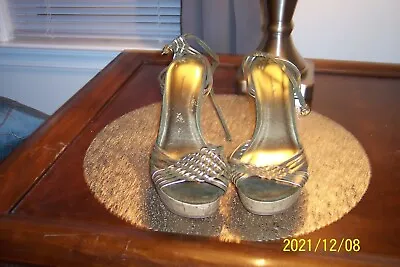 $9.99 • Buy Amanda Smith 8.5 M Cork, Olive & Gold Dress Shoes Very Nice Condition!!!