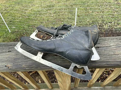 Vintage Pair Of Barney & Berry Mens Black Leather Ice Skates Decorative Size 11 • $28