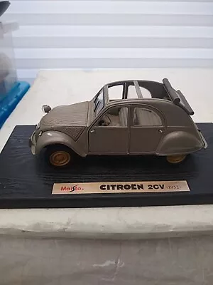 Maisto Citroen 2CV 1952 Grey 1/18 Scale Model   • £9.99