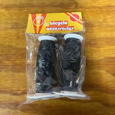 Bmx Bicycle Grips Black / White Fit Gt Mongoose Haro Schwinn & Other Vintage Nos • $14.99