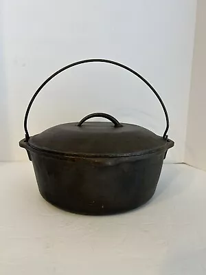 Vintage Lodge Cast Iron Dutch Oven Made In USA 10 1/4  8DO Handle & Lid • $49.99