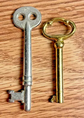 Lot Of 2 Vintage Skeleton Keys Collectible • $7.99