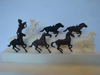 Marx Heritage Alamo / Complete Set Of 8 54mm Horses • $27.99