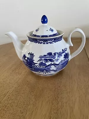 Ringtons / Wade Willow Teapot • £15