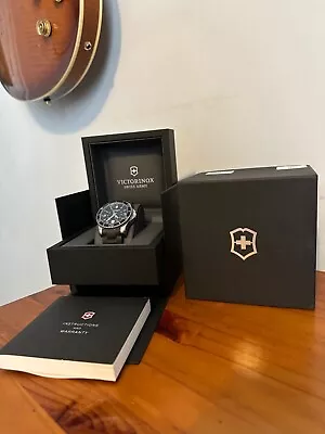 £225 • Buy Victorinox Swiss Army Mens Watch Good Condition (With Original Box + Paperwork)