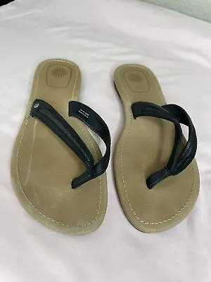 UGG Australia 1002660 Elyza Black Leather Thong Flip Flop Sandals Size 9 • $15