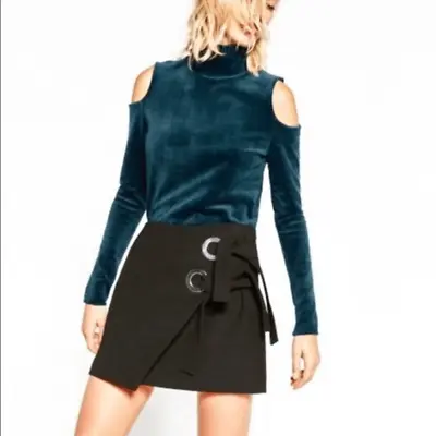 $17.50 • Buy Zara Knit Cold Shoulder Velvet Top Women's Size S Green Long Sleeve Turtleneck