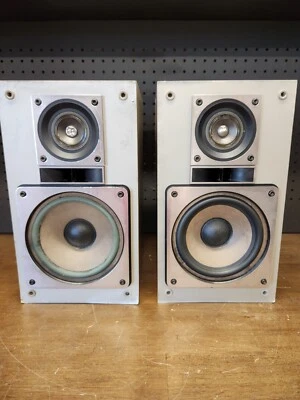 $29 • Buy Vintafe Mitsubishi SS-Z40 2 Way Speakers Made In Japan 
