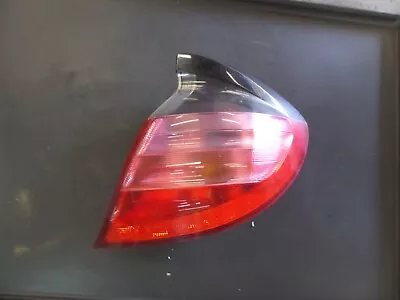 02-04 Mercedes W203 Coupe Right Tail Light Lamp Assembly 2038200864 OEM C32 • $48.75