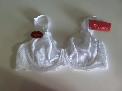 Formfit By Triumph Bra 14C White Underwire Soft Cup Lace Trim BNWT • $20