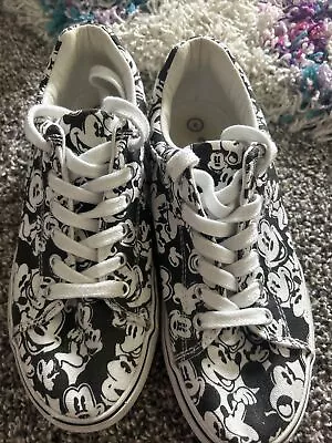 Disney Women’s Size 8 Mickey Mouse Tennis Shoes Sneakers 129855 Black White • $20