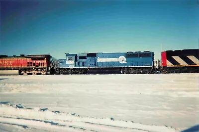 Train Photo -Electromotive BNSF Santa Fe In Winter Snow Vintage 4x6 #7007 • $11.02