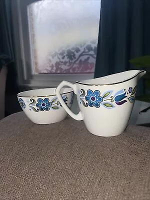 Vintage Glo White Ironstone Alfred Meakin Sunflower Milk Jug & Sugar Bowl • £10